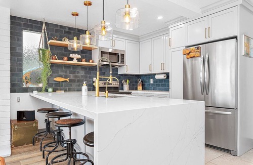 Balboa Island House | Gorgeous Balboa Island Home, Right on the Bayfront