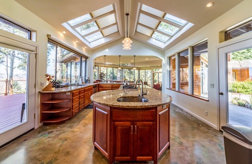 Freshwater House | Gorgeous, dog-friendly home with magnificent bay, meadow, & mountain views