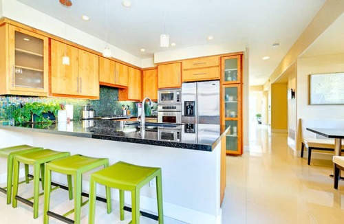 Beach Barber Tract House | Great La Jolla Home/Steps to Sand/Parking/A/C/Fast Wifi