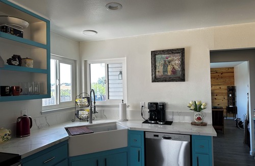 Plymouth House | Great location to many Wineries and Amador County Festivities!