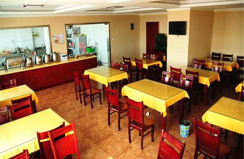 Mudan District Hotel | GreenTree Inn ShanDong HeZe MuDan Road Bus Terminal Station Express Hotel