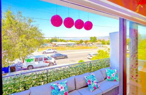 North Hollywood House | H - Huge NoHo 5BR Family Home by Universal - Games - Balcony - Parking - SoFi
