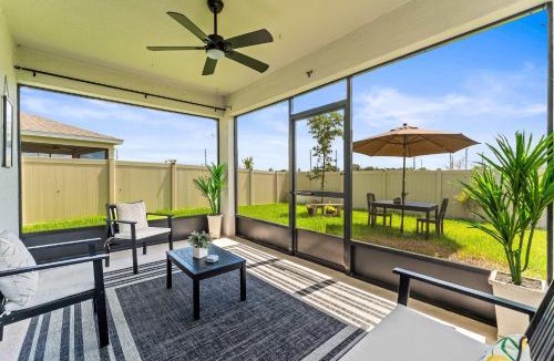 Davenport House | Happy Daze - Home for 8