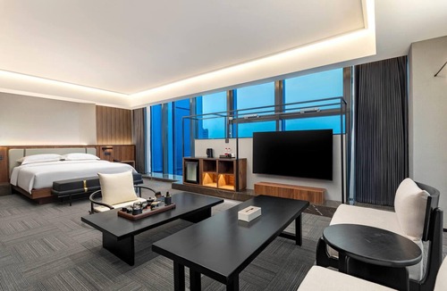 Yueyanglou District Hotel | Hawthorn By Wyndham Yueyang Railway East Station
