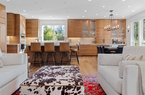 Healdsburg House | Healdsburg Luxe Reserve for 8, pool, spa, firepit