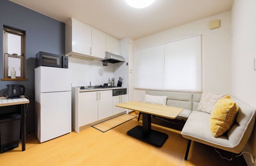 Nishi Apartment | Healing space with greenery/Close to station/5 min. to Shinsaibashi!
