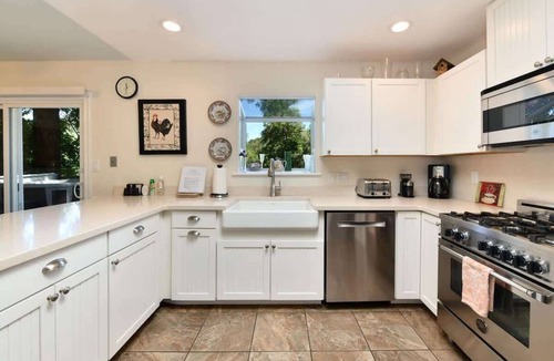 Healdsburg House | Heron House - Hot Tub and Wine Tastings Included