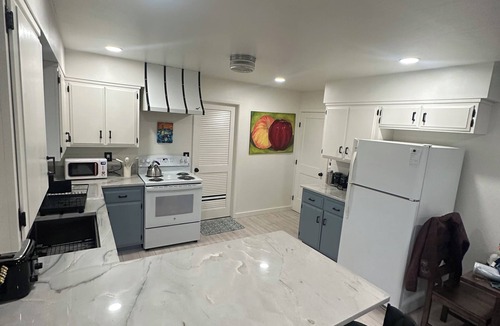 Bijou Park House | Hidden Gem 4-bedroom house in South Lake Tahoe near the beach, and Heavenly.