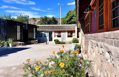 Miyun District Cabin | Hilltop Cabin near Simatai Great Wall & Jinshanling Great Wall, Gubei Water Town