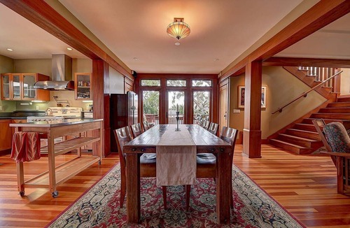 Belmont Heights House | Historic Craftsman Pet Friendly Sleeps 6
