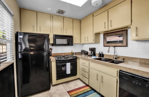 Historic Tennis Club Condo | Historic Mountain's Edge - A Ryson Property
