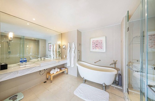 Xiaoxitian Hotel | Holiday Inn Beijing Deshengmen by IHG