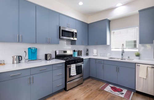 Hollywood Condo | ★ HOLLYWOOD 2B/2.5B CONDO, BEST LOCATION, NEW BLDG ★ HOT TUB & PRIVATE GARAGE