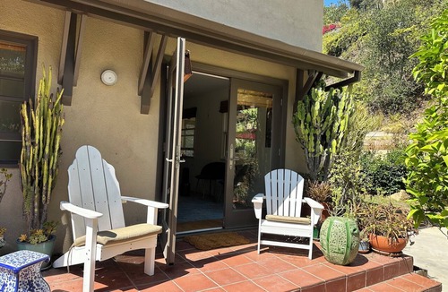 Hollywood Hills Apartment | Hollywood Hills - Cozy Bed & Bath - walk to Runyon Canyon Park