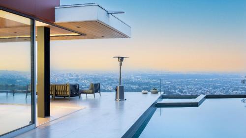 Hollywood Hills West House | Hollywood Overlook by AvantStay