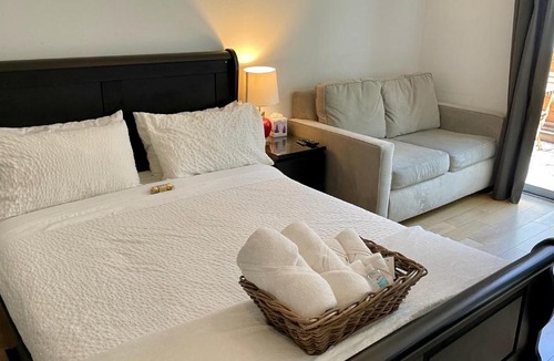 Hollywood Apartment | Hollywood’s Suite