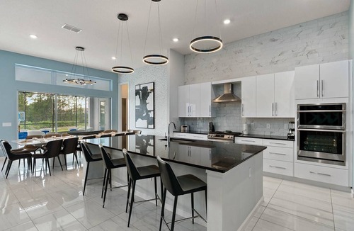 Loughman House | Homes by Villatel | Music Studio, Candy Theme BR, Arcade, Gym, Pool, Near Disney