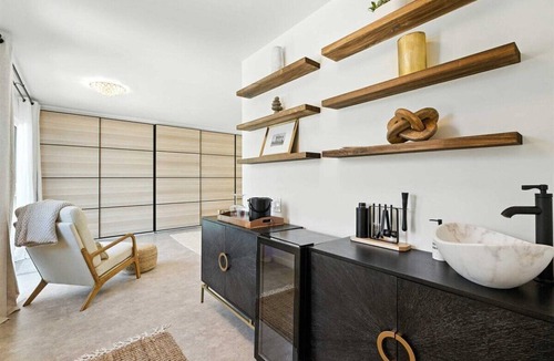 The Mesa House | Hot tub, gym, walk to restaurants, central AC