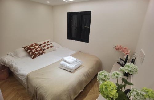 Shanghai Apartment | HuanChang - Serene Mellow Lane House Loft