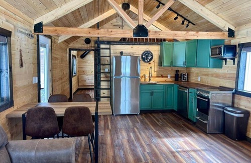 Cooke City-Silver Gate House | Index Peak Cabin