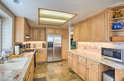 Indian Wells House | Indian Wells Oasis w/Pool: Walk to Tennis Garden!