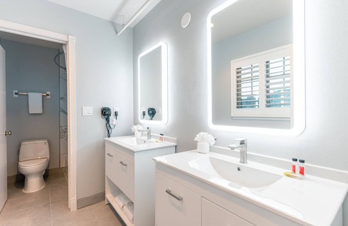 Pacific Heights Hotel | Inn on Broadway