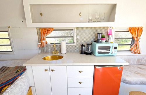 Paso Robles RV Rental | Janis Joplin Trailer - Vintage Streamline · glamping · Paso Robles wine country