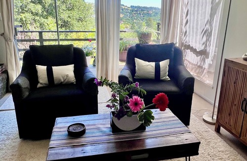 Fairfax Apartment | Japanese style inspired 2-bedroom apartment in tranquil Fairfax neighborhood