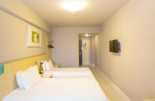 Sifang District Hotel | Jinjiang Inn Qingdao Chongqing South Road Metro