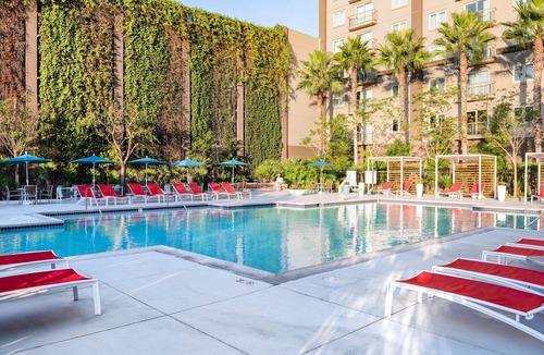 Anaheim Resort Apartment | July15-19: Spacious 1Bed-2Bath Luxury Family Suite A Walk From Disneyland