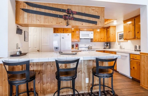 June Lake Condo | June Lake Interlaken 22 Cabin Decor