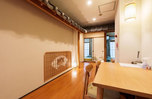 Namba Apartment | Just a short walk 心斎橋 Glico Sign 1min 道頓堀30-second 黒門市場 難波駅 Dotonbori Guesthouse 松の阁