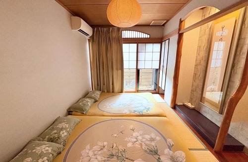 Namba Apartment | Just a short walk 心斎橋 Glico Sign 1min 道頓堀30-second 黒門市場 難波駅 Dotonbori Guesthouse 松の阁