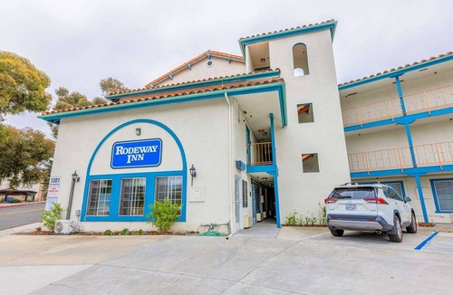 San Clemente Apartment | King Bed | Non-Smoking