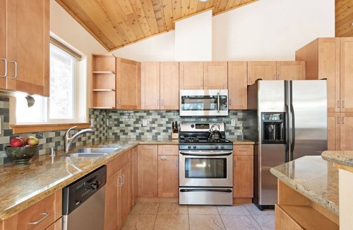 Kings Beach House | Kings Beach Home with Private Hot Tub