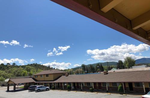 Yreka Hotel | Klamath Motor Lodge