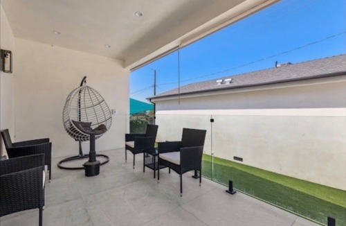 Burbank House | LA Icon House. Murals, KAWS Art & Chef’s Kitchen