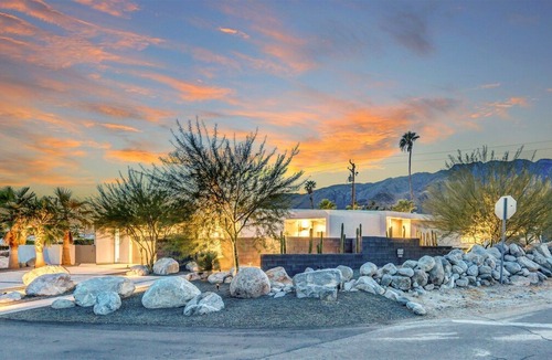 Chino Canyon House | La Roca - Chico Canyon Ultra Lux Accommodations. Stay in Palm Springs Like a Celebrity In The Secluded Chino Canyon Neighborhood For Ultimate Privacy!