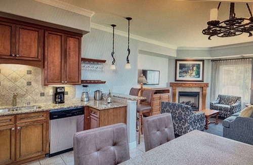 Napa Condo | Labor Day - Awesome 1 bd condo suite in Napa Valley. Free bottle of wine & more