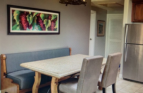 Napa Condo | Labor Day - Awesome 1 bd condo suite in Napa Valley. Free bottle of wine & more