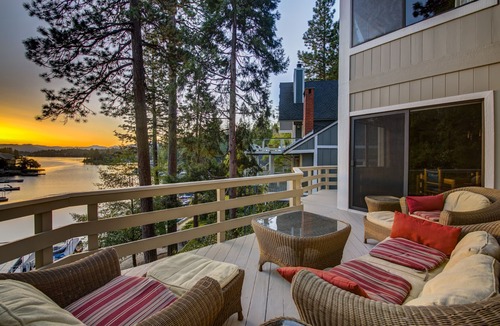Blue Jay House | Lake Arrowhead Lakefront Home Best Location Private Dock Pet Friendly