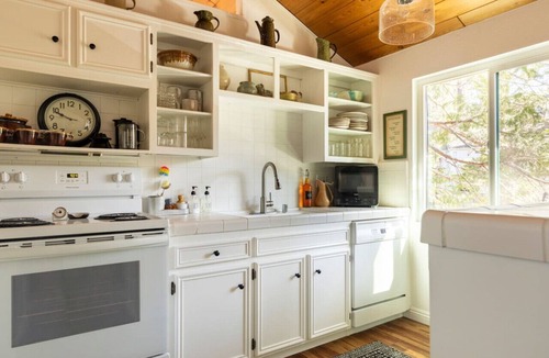 Meadow Bay House | Lake Arrowhead Private Beach Four Minute Walk Away