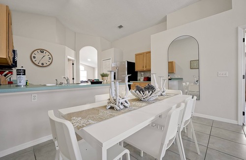 Crystal Cove House | Lake Berkley Home: Pool, Lakefront & near Disney