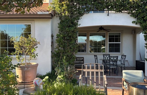 Oakley House | Lake front house for monthly stays. fully furnished and ready.