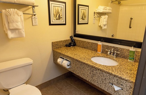Folsom Hotel | Lake Natoma Inn
