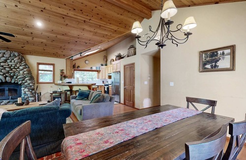 Comstock Acres Cabin | Lake Tahoe Cabin with Hot Tub, Private Studio & Yard - Near Resorts