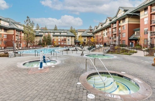 Elk Point Condo | Lake Tahoe | Cozy Alpine Stay | Ski Access & Hot Tub