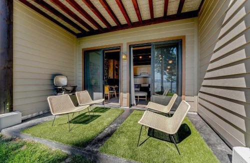 Brockway House | Lake Tahoe Vacation Rental w Patio & Pool Access