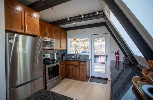 Talmont Cabin | Lake View · Private Beach · Hot Tub · A/C · Pets