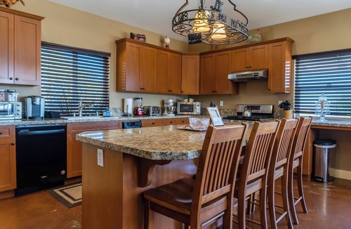 Bradley House | Lake Views + Game Room | Minutes to Lake Nacimiento | Hope's Place